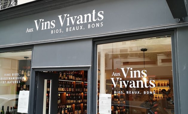 Photo de Aux Vins Vivants • Le Comptoir - CAVE et BAR A VINS BIO & NATURE