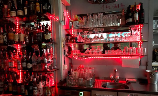 Foto von Red Light Bar