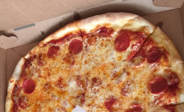 Photo of Giovanni's Pizza