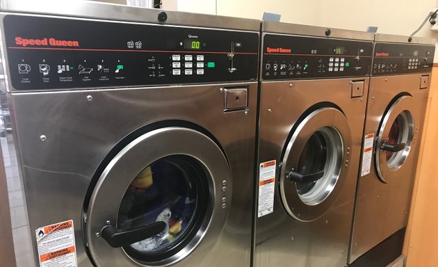 Photo of Bubbles Coin Laundry
