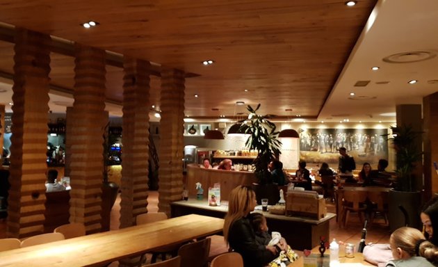 Photo of Nando's Ealing - Bond Street