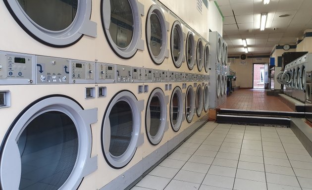 Photo of Dina's Coin Laundry Inc.