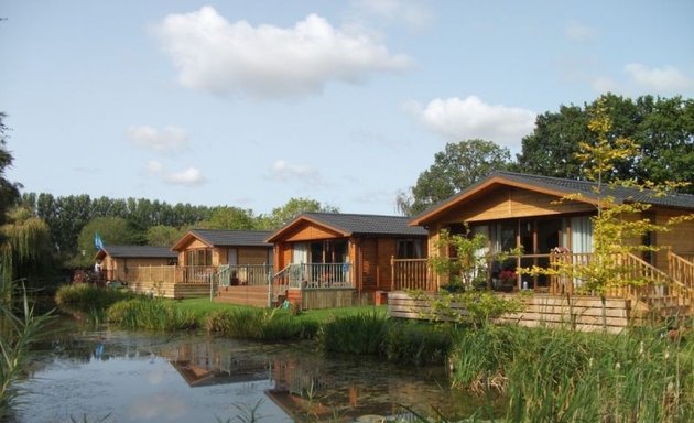 Photo of Vale Of York Country Park and Manor Park