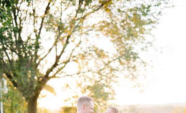 Photo of Morning Light Photography | Niagara Wedding Photographers