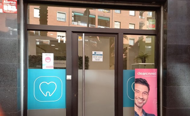 Foto de Bernal Dental Clinic - Clínica Dental en Barcelona