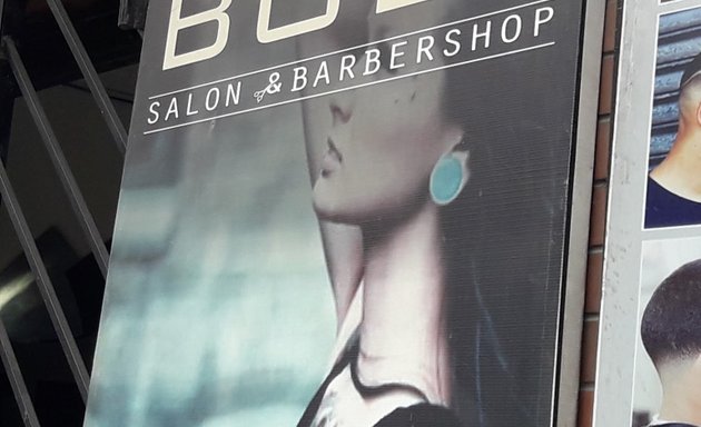 Foto de Bolt Salon & Barbershop