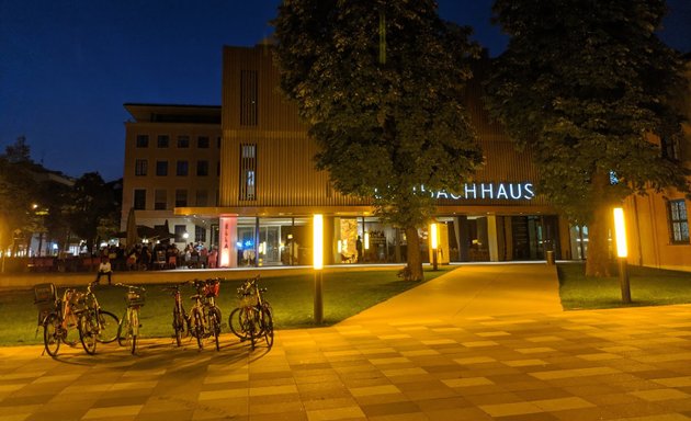 Foto von Café im Museum