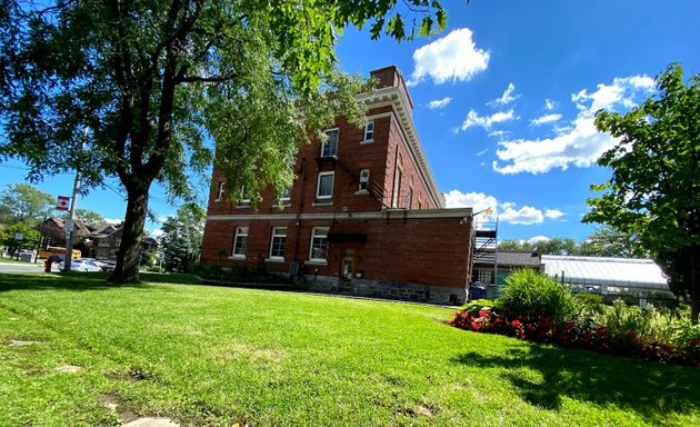 Photo of Hôtel de ville de Montréal-Ouest