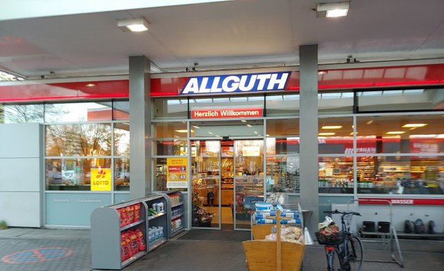 Foto von Allguth Tankstelle mit Waschstraße, Getränkemarkt, Shop und Cafe-Bistro