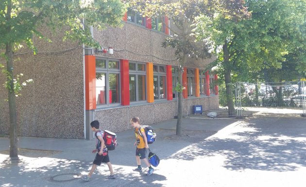 Foto von Grundschule am Fliederbusch