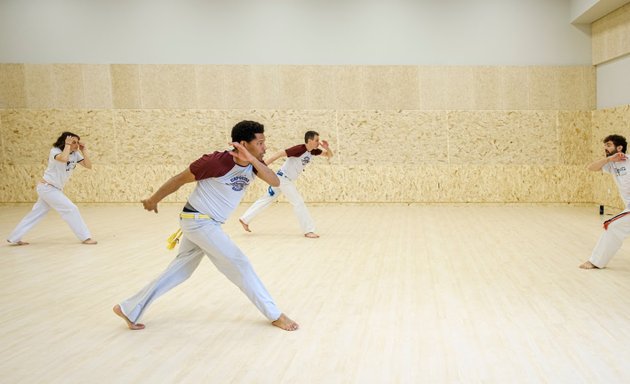 Photo de Capoeira Besouro