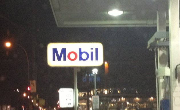 Photo of Mobil