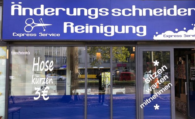 Foto von Akis Änderungsschneiderei-Reinigung-RepairShop-Dry Clean-Textildruck