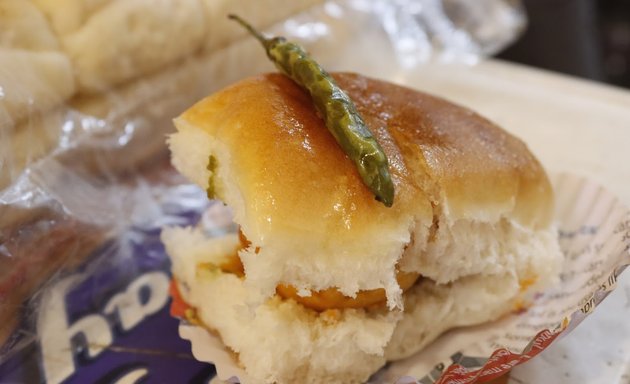 Photo of SL(Mumbai) Vadapav