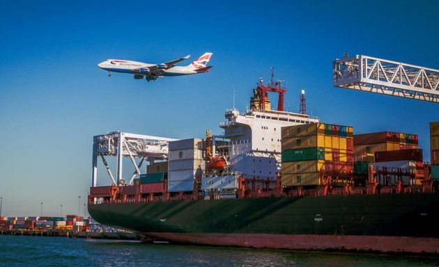 Photo of Canada Worldwide Shipping