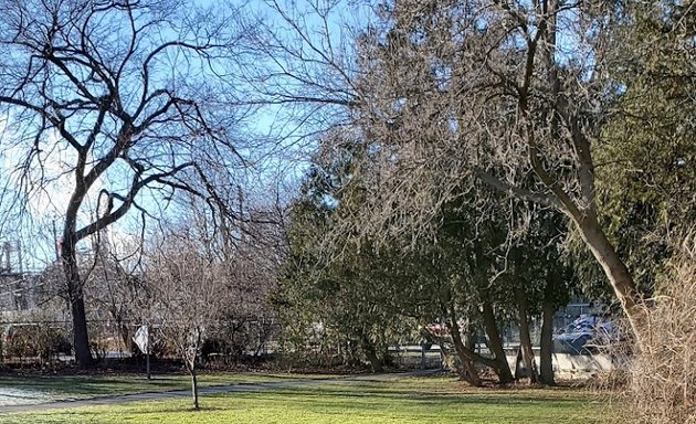 Photo of Garden Avenue Parkette