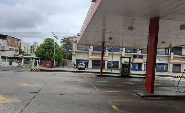 Foto de Estación De Servicio El Monitos