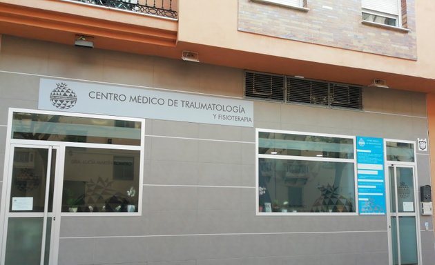 Foto de Centro Médico de Traumatologia y Fisioterapia, Dra. Lucía Martín Romero
