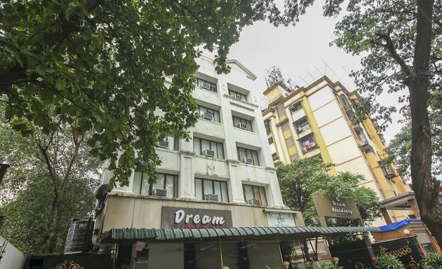 Photo of CAPITAL O75414 Hotel Dream Residency