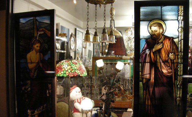 Photo of Antiques Loft 9