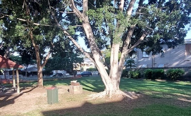 Photo of Gordon Park Playground Park