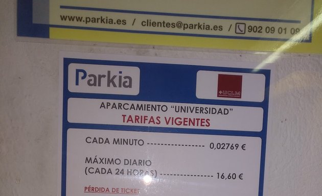 Foto de Parking PARKIA - Facultad de Medicina y Hospital de Albacete, ALBACETE