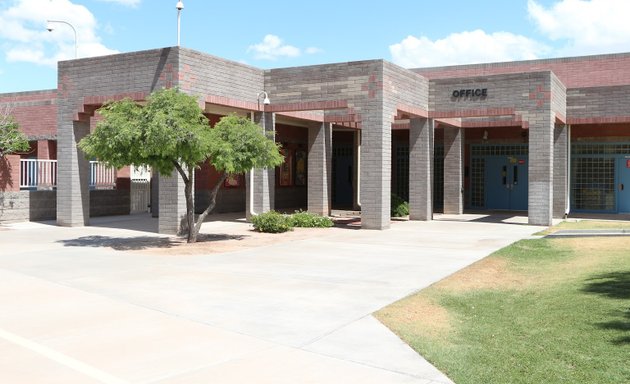 Photo of Kyrene de la Sierra Elementary School
