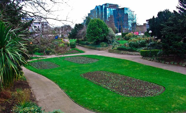 Photo of Queen's Gardens