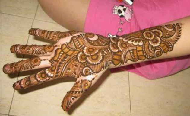 Photo of Mehndi Artist