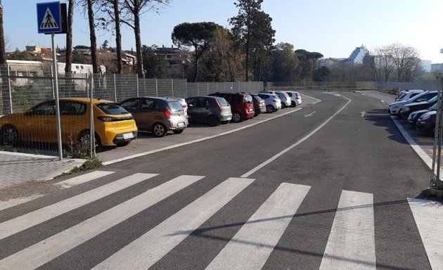 foto Parcheggio via della divisione Torino