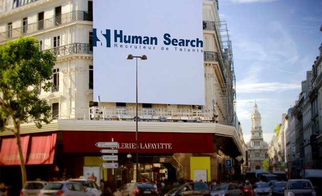 Photo de Human Search