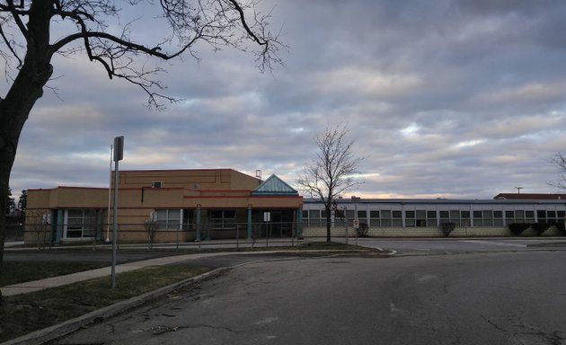 Photo of Elementary School Catholic Sainte-Marguerite-Bourgeoys
