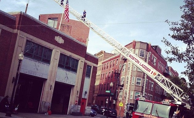 Photo of Boston Fire Department Engine 8 Ladder 1