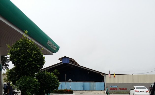 Photo of Petronas Bandar Seri Kembangan