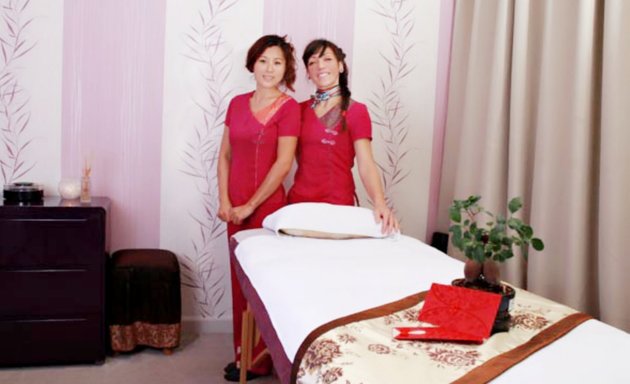 Photo de Massage yin yang 1h/60€ Thaï chinoise 4 mains