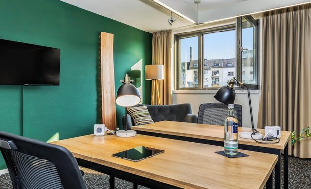 Foto von Wojo Coworking Frankfurt - Novotel City | Büro und Konferenzräum mieten