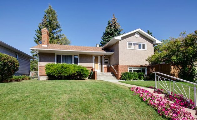 Photo of Foothills Mennonite Guest House