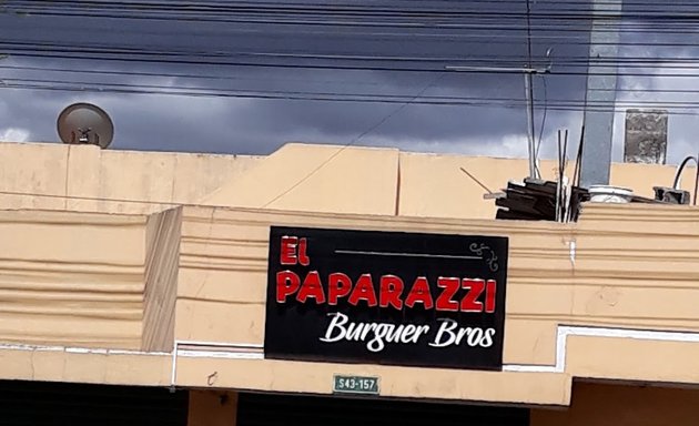 Foto de el Paparazzi Burguer Bros