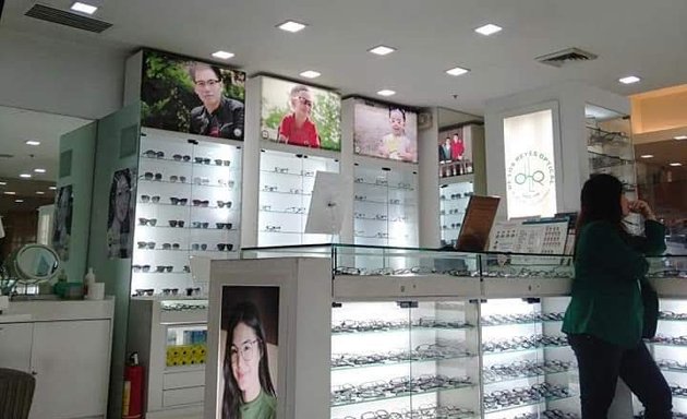 Photo of Delos Reyes Optical Incorprorated