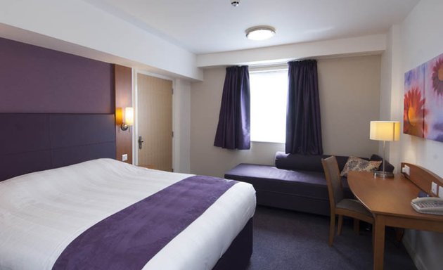 Photo of Premier Inn Wakefield City North hotel