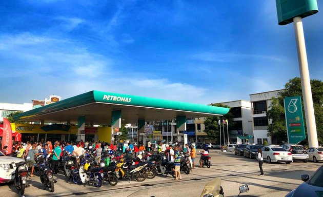 Photo of Petronas