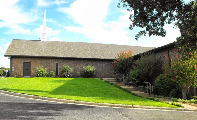 Photo of Crossroads Tabernacle