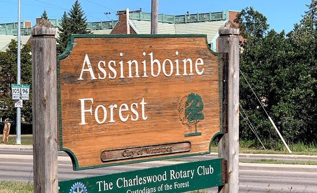 Photo of Assiniboine Forest Parking Lot