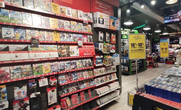 foto GameStop Roma via Delle Baleniere