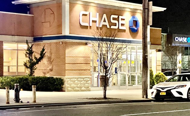 Photo of Chase Bank