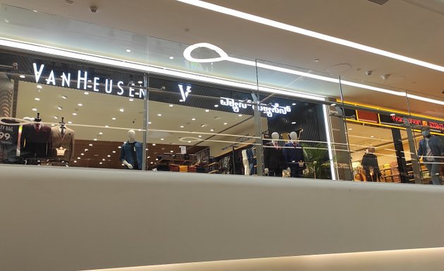 Photo of VanHeusen