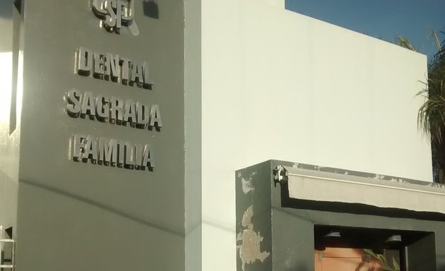 Foto de Dental Sagrada Familia