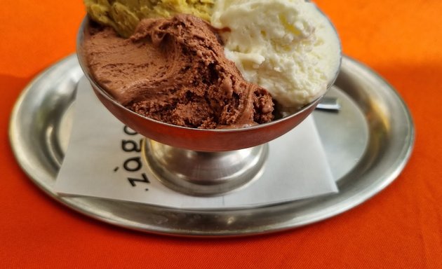 Foto von zàgara - gelato e caffè