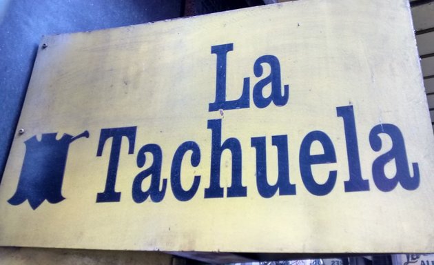Foto de La Tachuela. Compostura de Calzado • Valijas Bolsos •