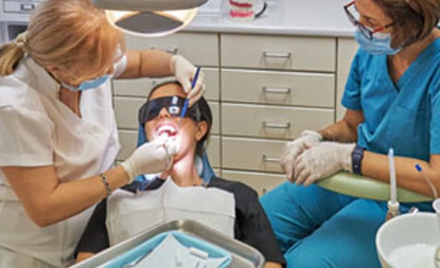 Photo of Dr Farhadi's Dental Clinic - Dentist Indooroopilly